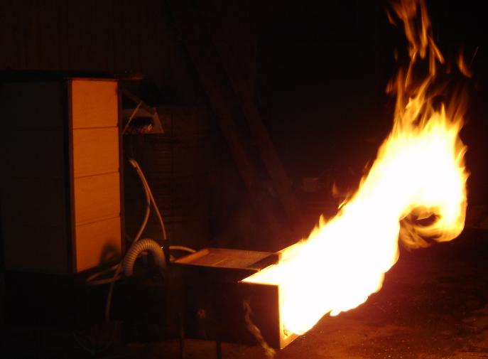 Bild der Flamme unseres 60kW Getreidek&ouml;rnerbrenners #1